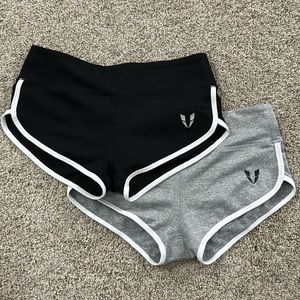 2 pair women’s running shorts